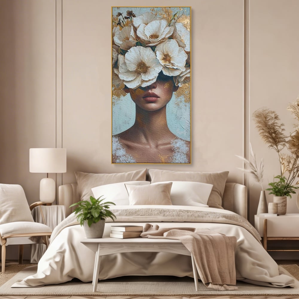 Tablou canvas cu tablou portret femeie cu flori albe, in rama de aluminiu auriu, pe perete intr-un dormitor